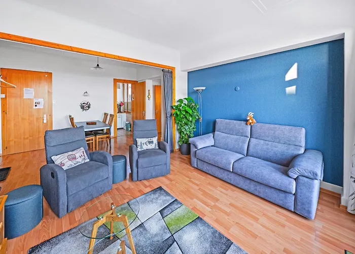 2 A 4 Personnes Au Centre Du Village *