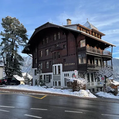 2 à 4 Personnes Au Centre Du Village *
