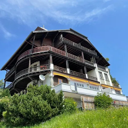 2 à 4 Personnes Au Centre Du Village Appartement