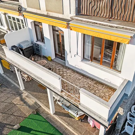 Appartement 2 à 4 Personnes Au Centre Du Village